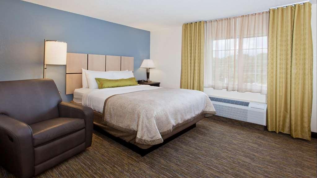 Sonesta Simply Suites Orange County Airport Santa Ana Room photo